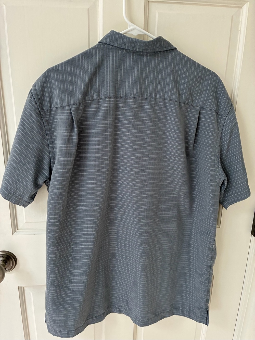 Two Van Heusen Men’s Short Sleeve Shirt - Aqua And Grey - Picture 6 of 10